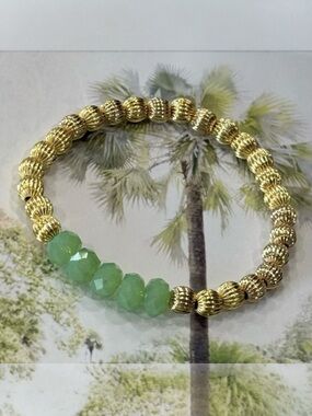 Hand Crafted Faceted Aventurine and Gold Bead Bracelet